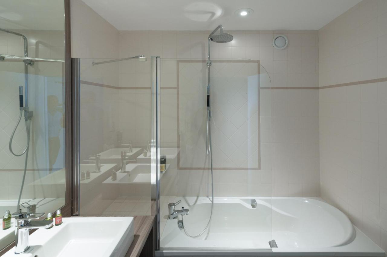 & Radiana Hotel